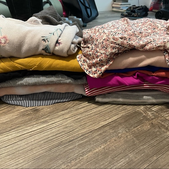 Women’s shirts - Picture 2 of 7